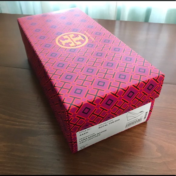 Authentic Tory Burch Shoebox - Picture 2 of 4